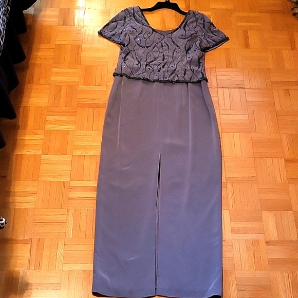 SALE! SHOWSTOPPER Sequined Silver Gown & Jacket! Mon Cheri Bridals, 10 - Picture 9 of 16